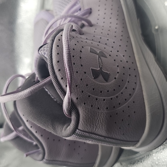 C Under Armour Purple Jet NEBULA lavender Basketball Shoes Sz 7 Youth - Picture 4 of 7